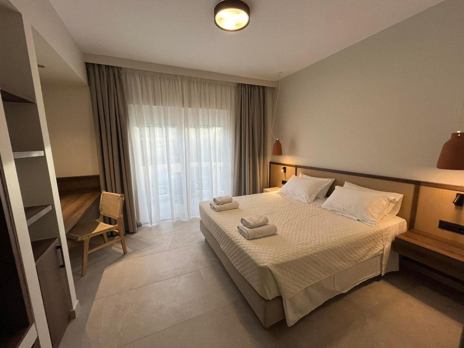 Mediterranean Sea Top Floor パレオコラ エクステリア 写真