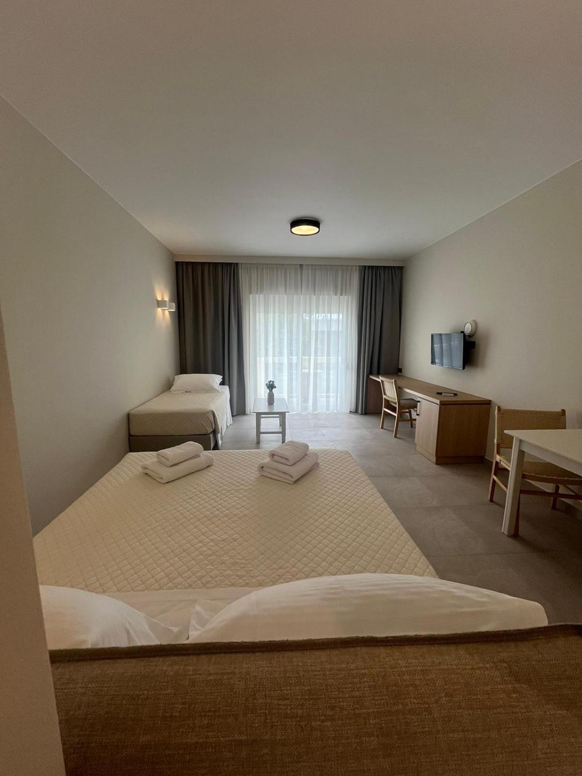 Mediterranean Sea Top Floor パレオコラ エクステリア 写真