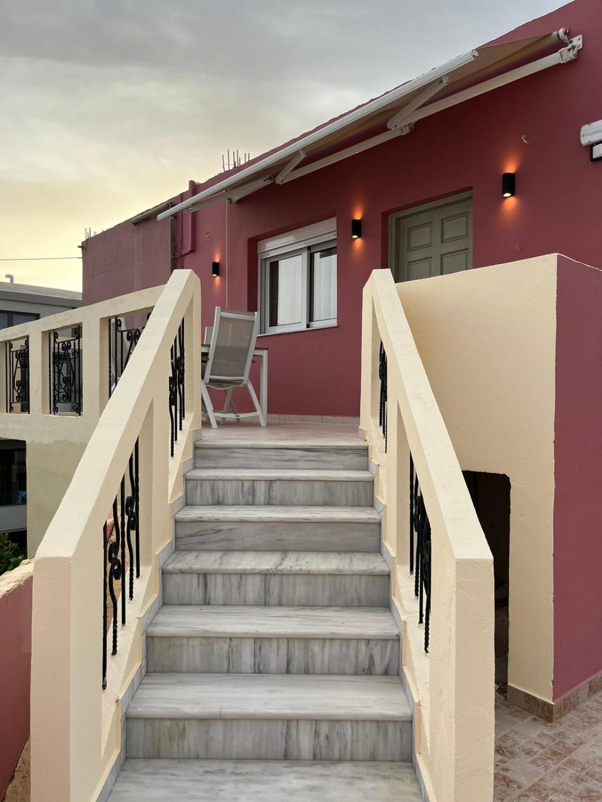 Mediterranean Sea Top Floor パレオコラ エクステリア 写真