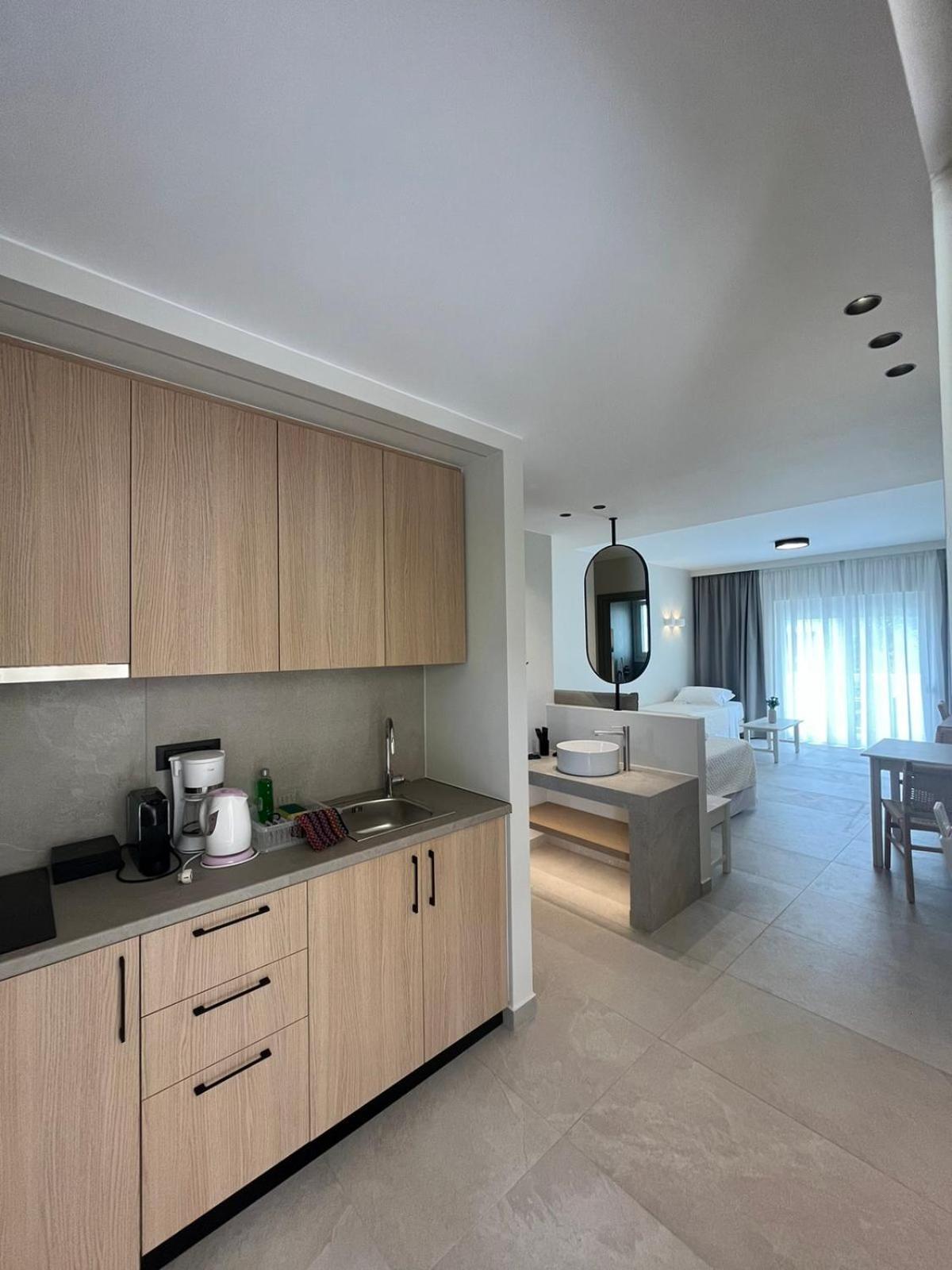 Mediterranean Sea Top Floor パレオコラ エクステリア 写真