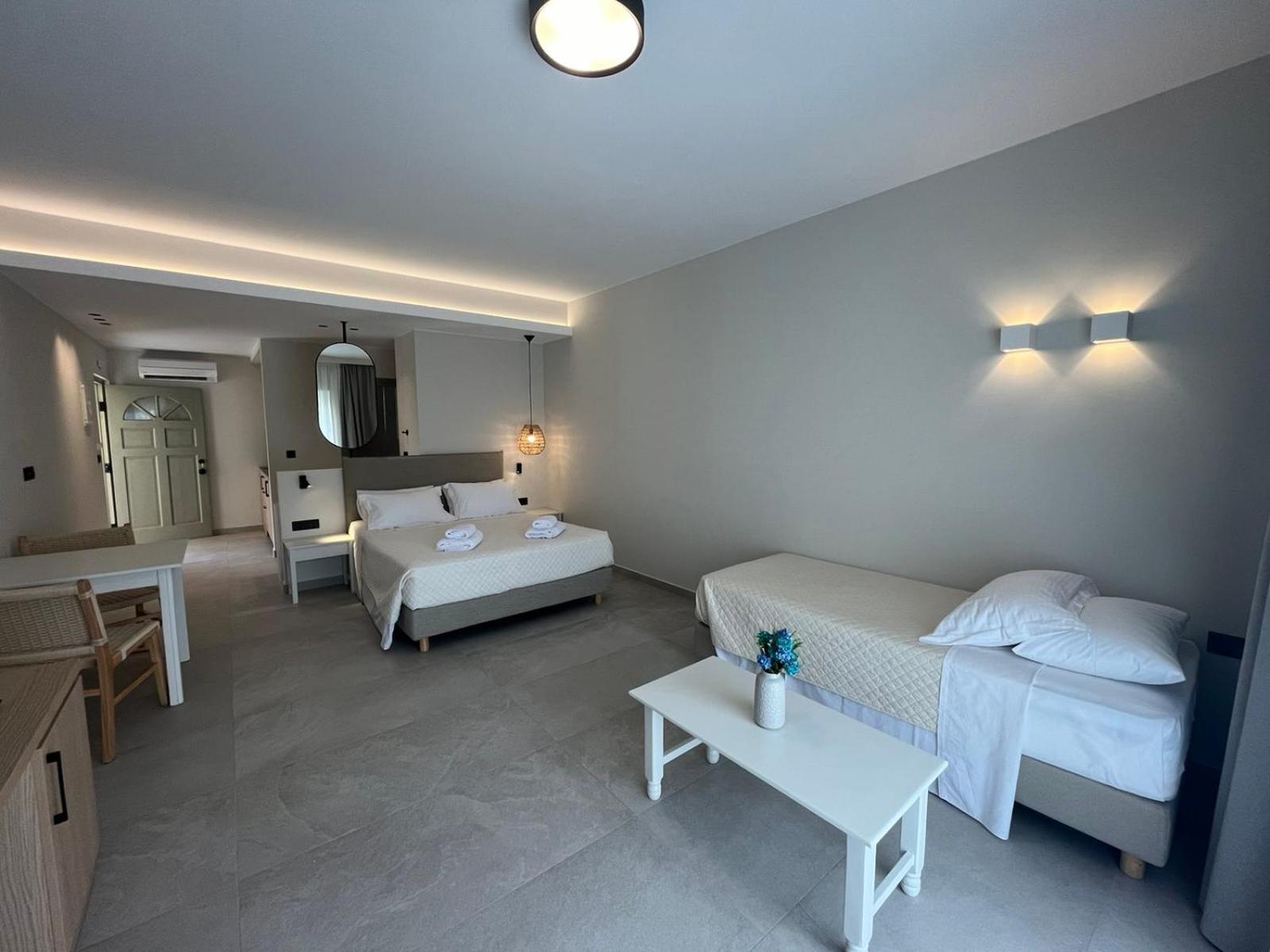 Mediterranean Sea Top Floor パレオコラ エクステリア 写真