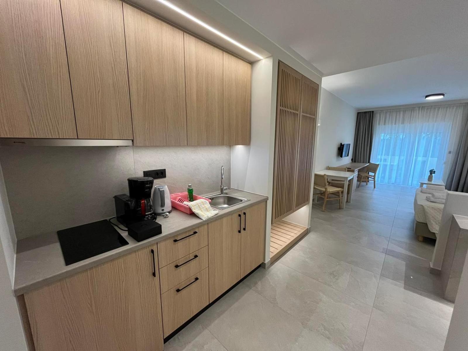 Mediterranean Sea Top Floor パレオコラ エクステリア 写真