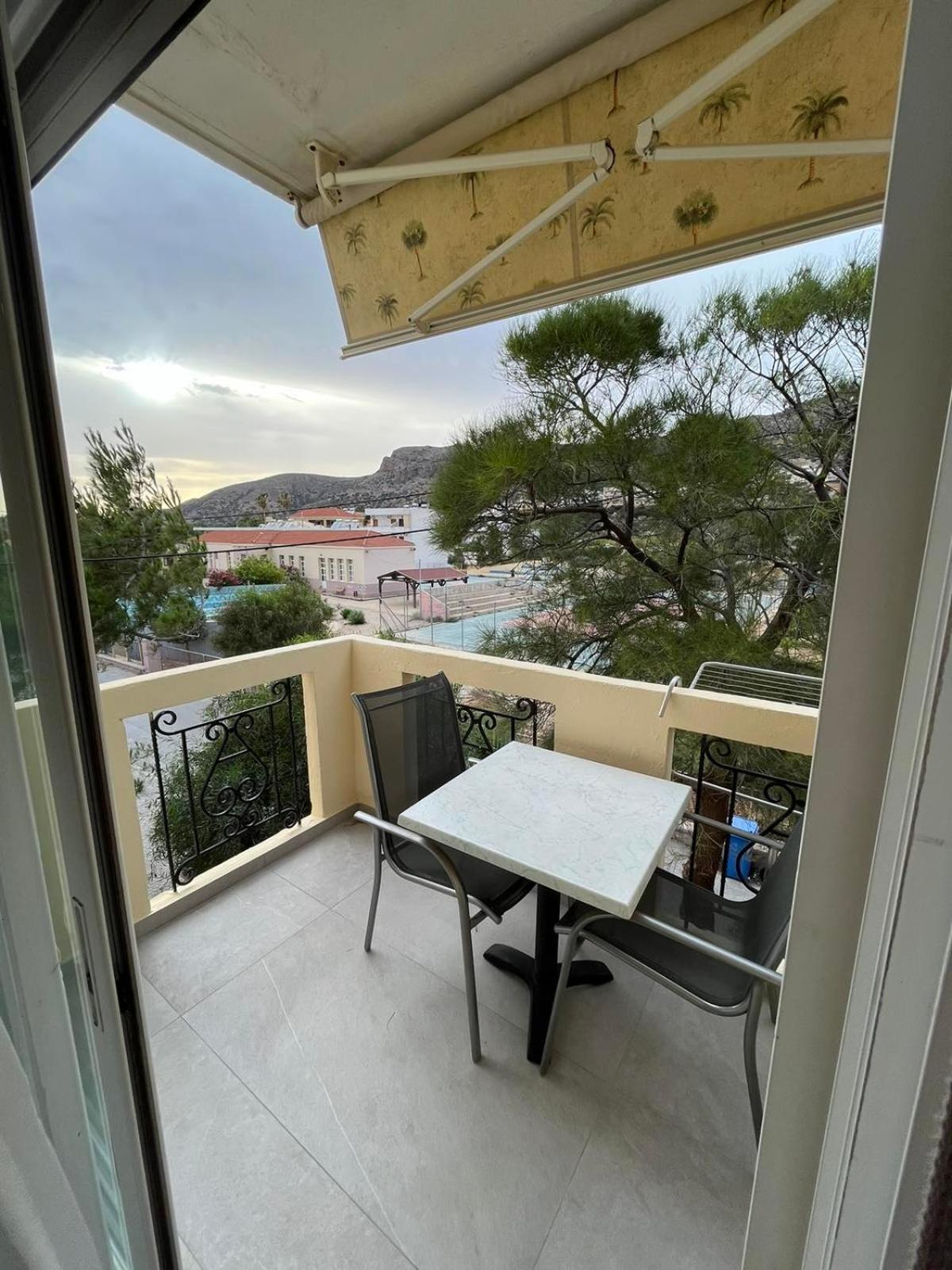 Mediterranean Sea Top Floor パレオコラ エクステリア 写真